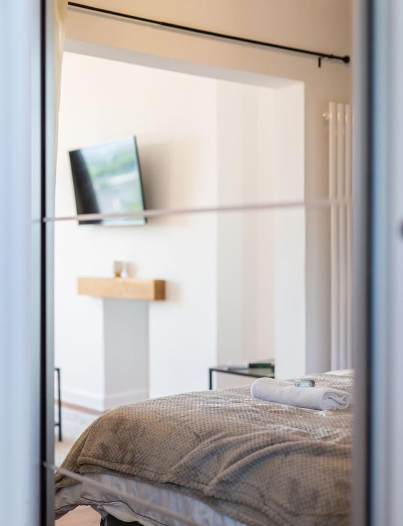 Studio Apartment With 65" Smart Tv نيوبورت المظهر الخارجي الصورة