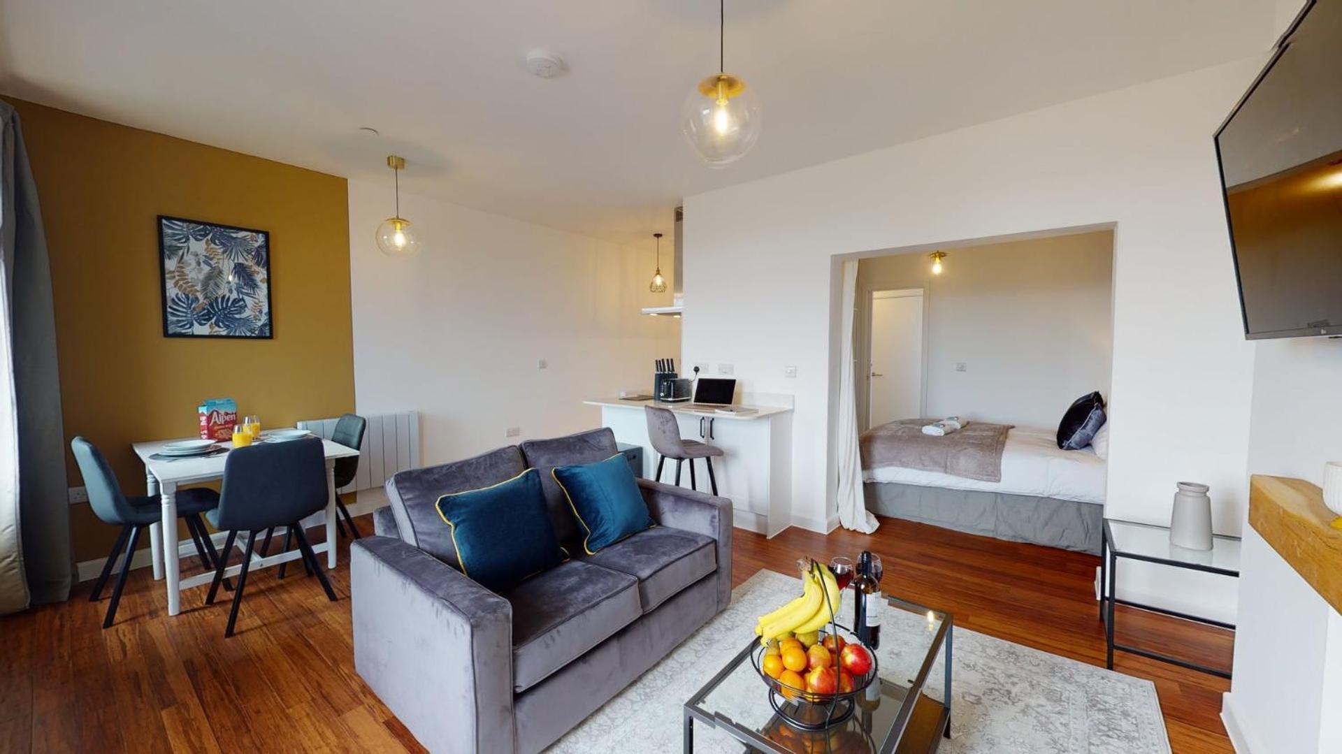 Studio Apartment With 65" Smart Tv نيوبورت المظهر الخارجي الصورة