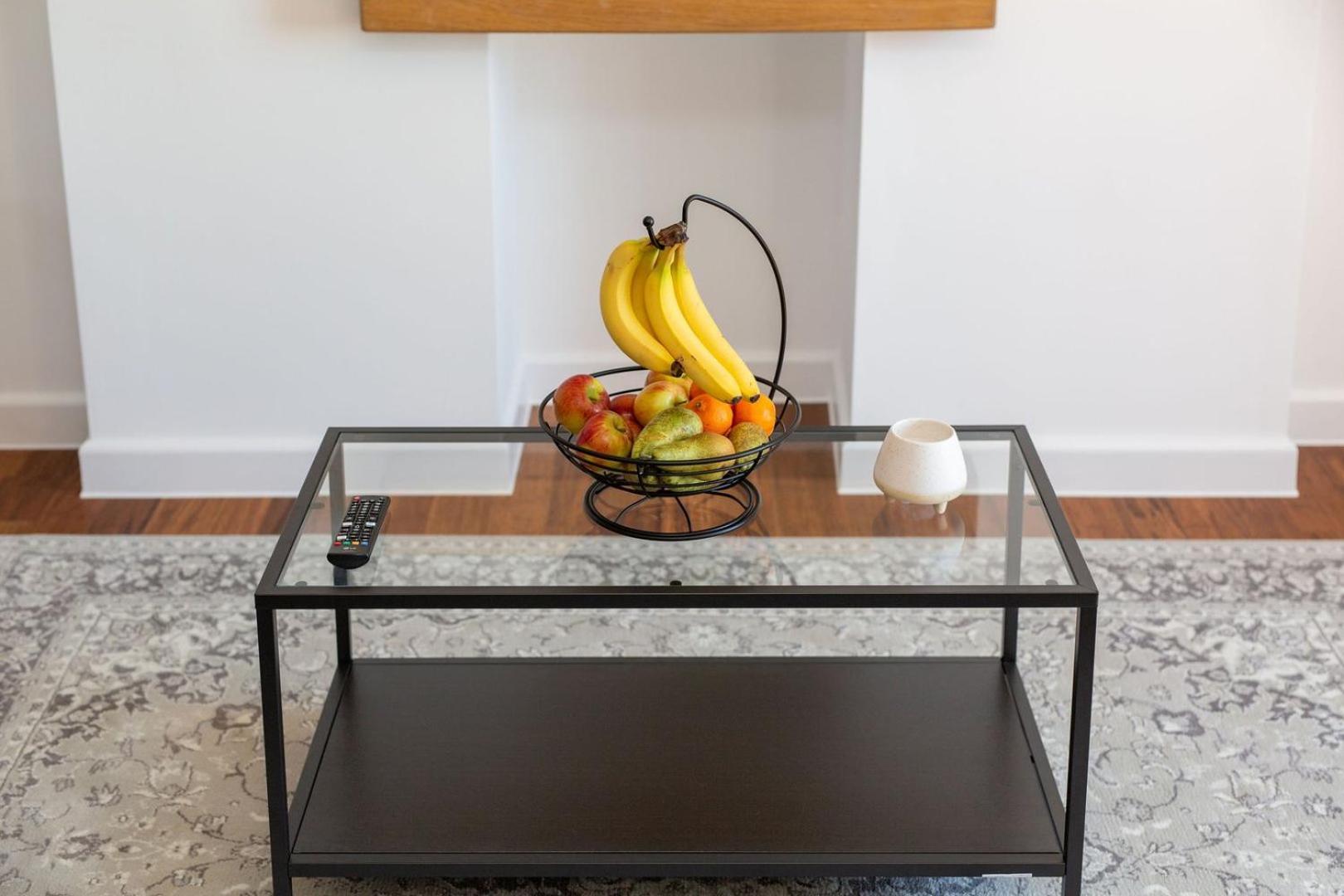 Studio Apartment With 65" Smart Tv نيوبورت المظهر الخارجي الصورة